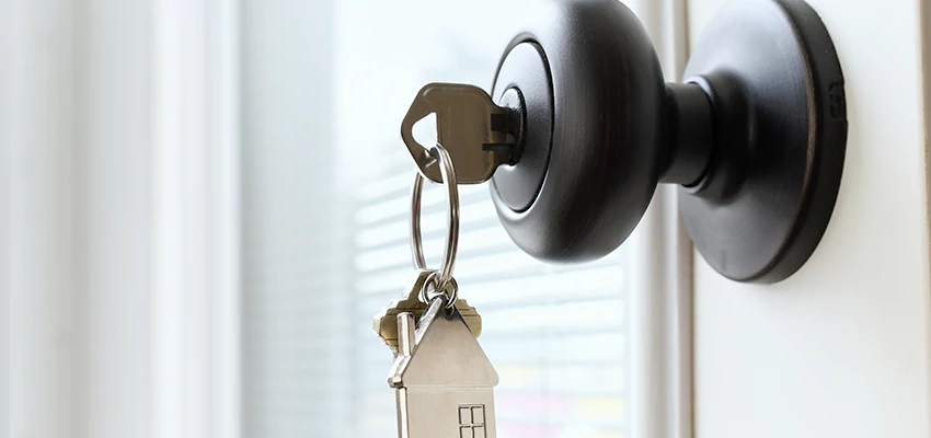 Bifold Door Knob Replacement in Acton, California